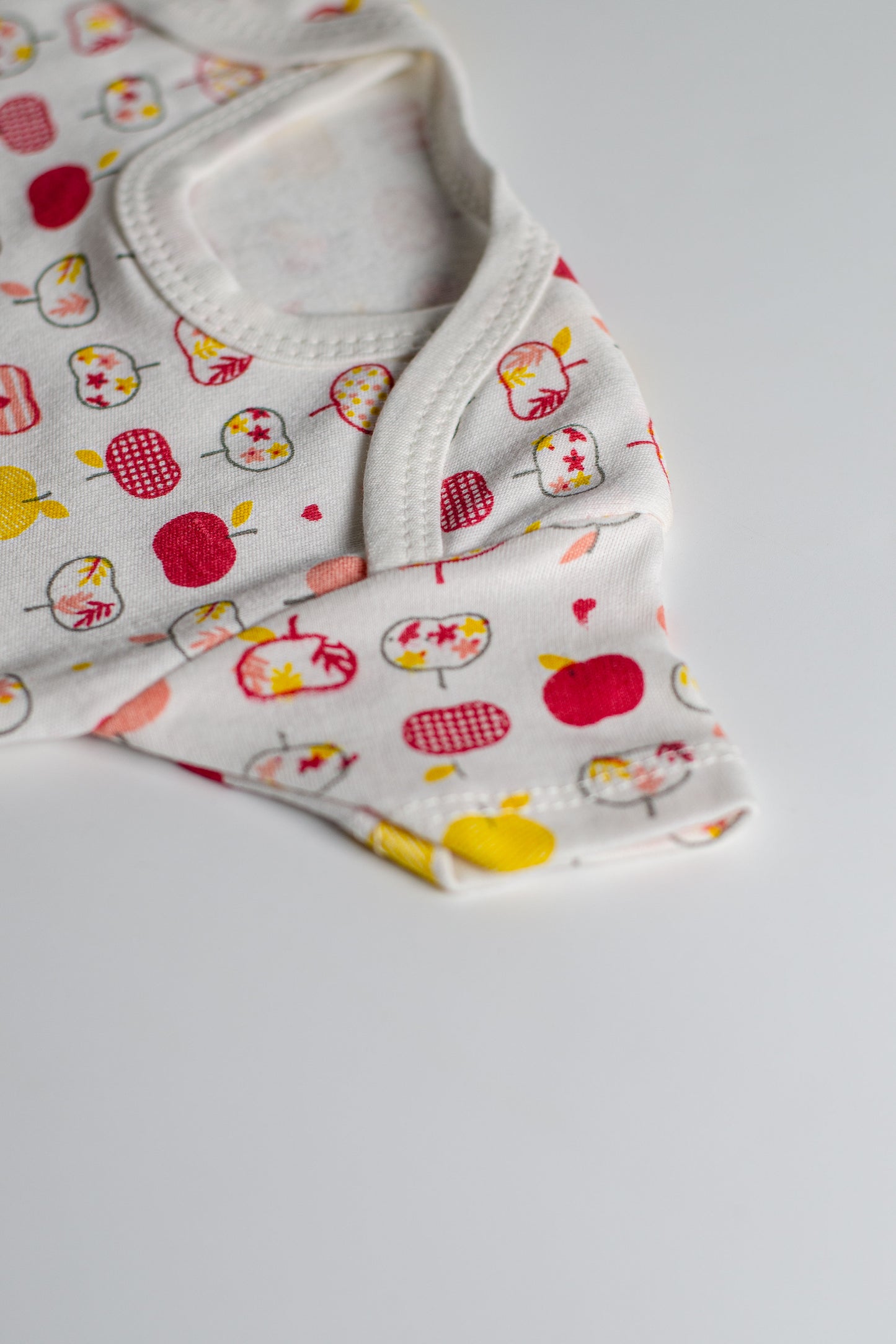 5 Pack Baby Bodysuits – Soft Cotton, Unisex, Assorted Colors & Prints